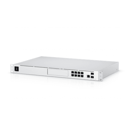 Ubiquiti UDM-Pro ruuter 8-port switch ja SFP+