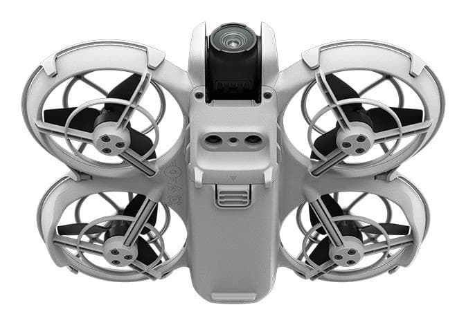DJI Neo drone must kaamerat 4K videoga